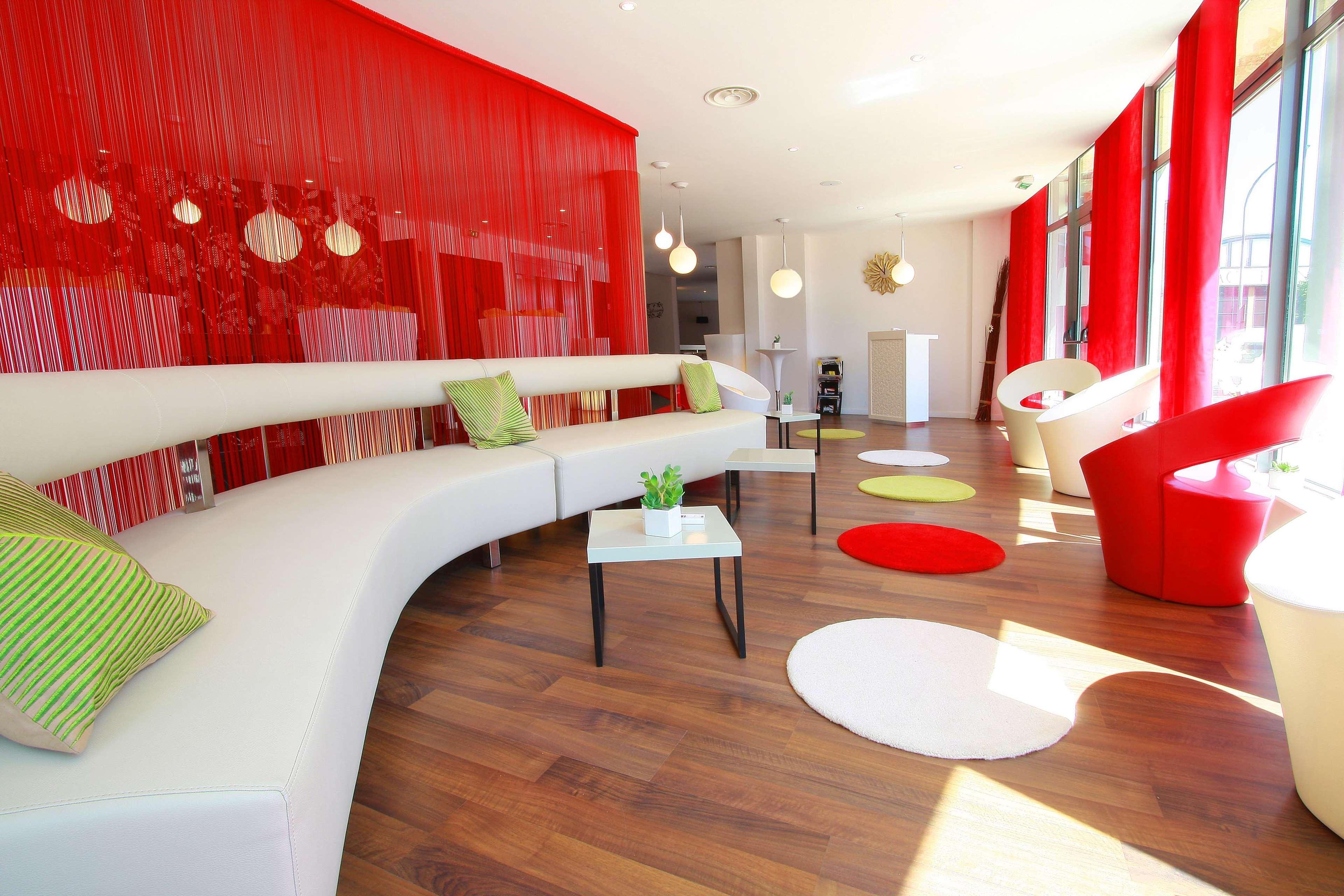 Kyriad Charleville Mezieres Esterno foto