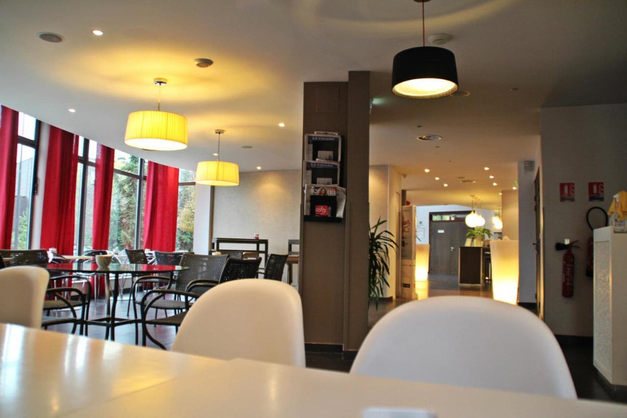 Kyriad Charleville Mezieres Esterno foto